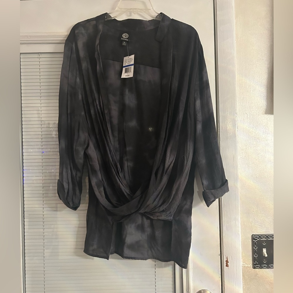 Open from twist blouse